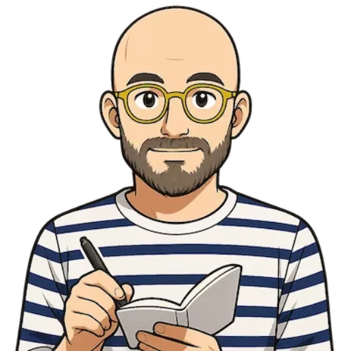 Logo du blog de Cédric Maillot-Juillet : avatar en style manga réaliste représentant un homme chauve avec lunettes rondes jaunes, barbe poivre et sel et marinière bleu et blanc, tenant un petit carnet ouvert, sur fond transparent.